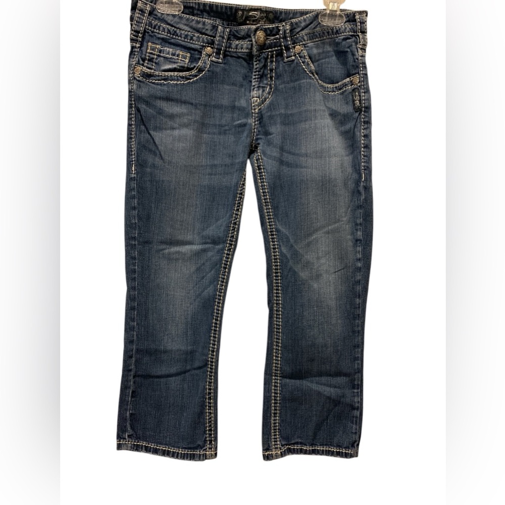 Silver Jeans Blue aiko capri.  Size 28